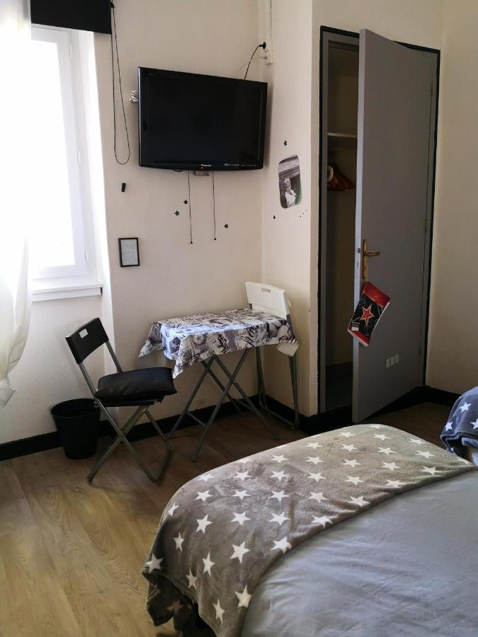Hotel O Fil De L'O Marseillette Luaran gambar